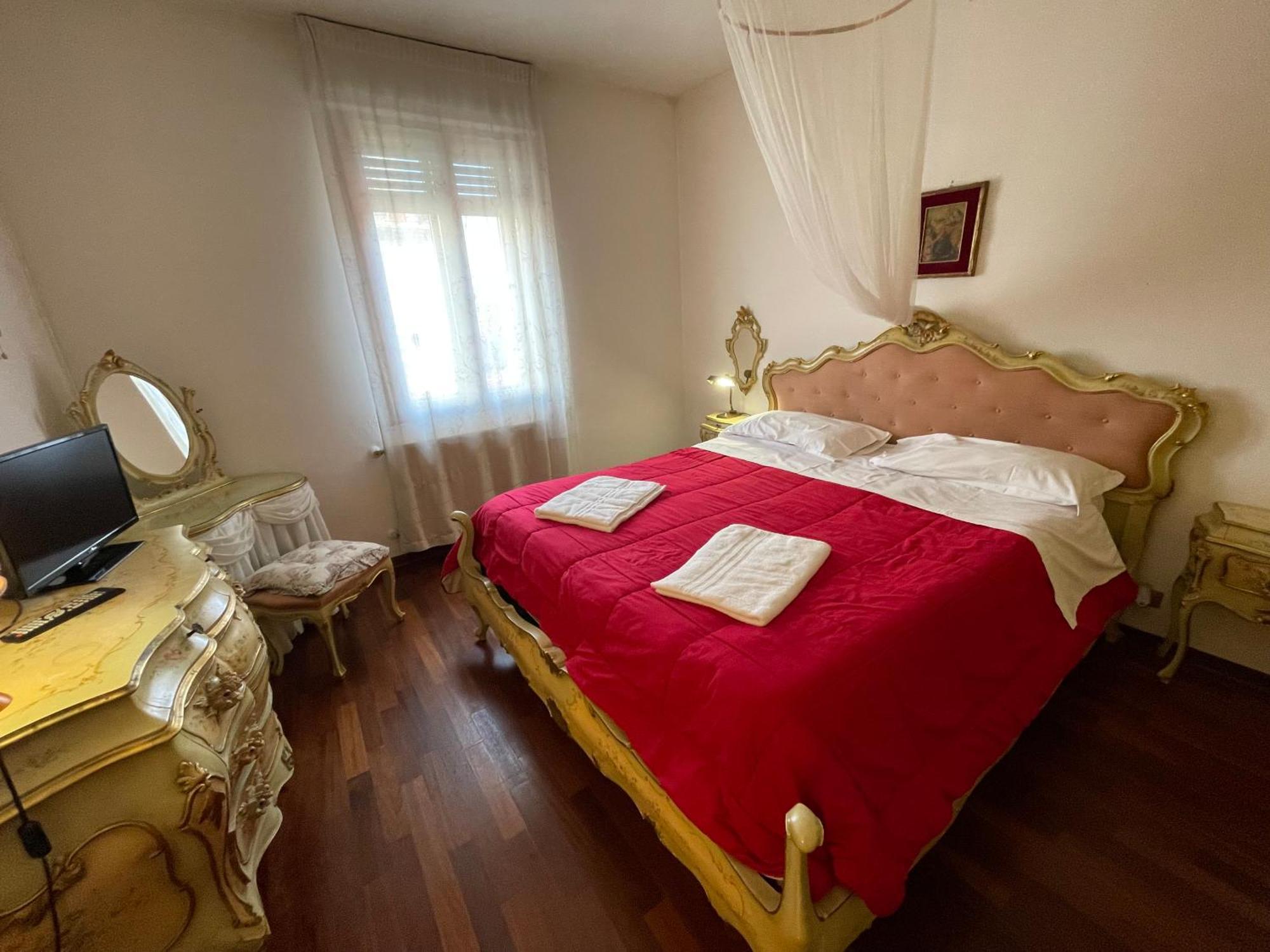 Royal Guest House Венеция Экстерьер фото
